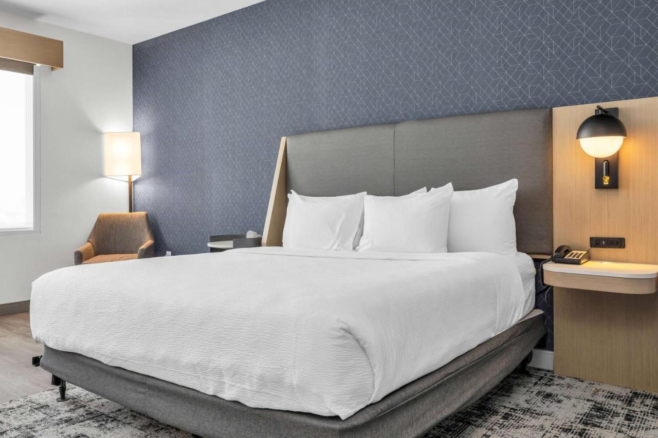 La Quinta Inn & Suites By Wyndham San Jose Airport-Downtown Extérieur photo