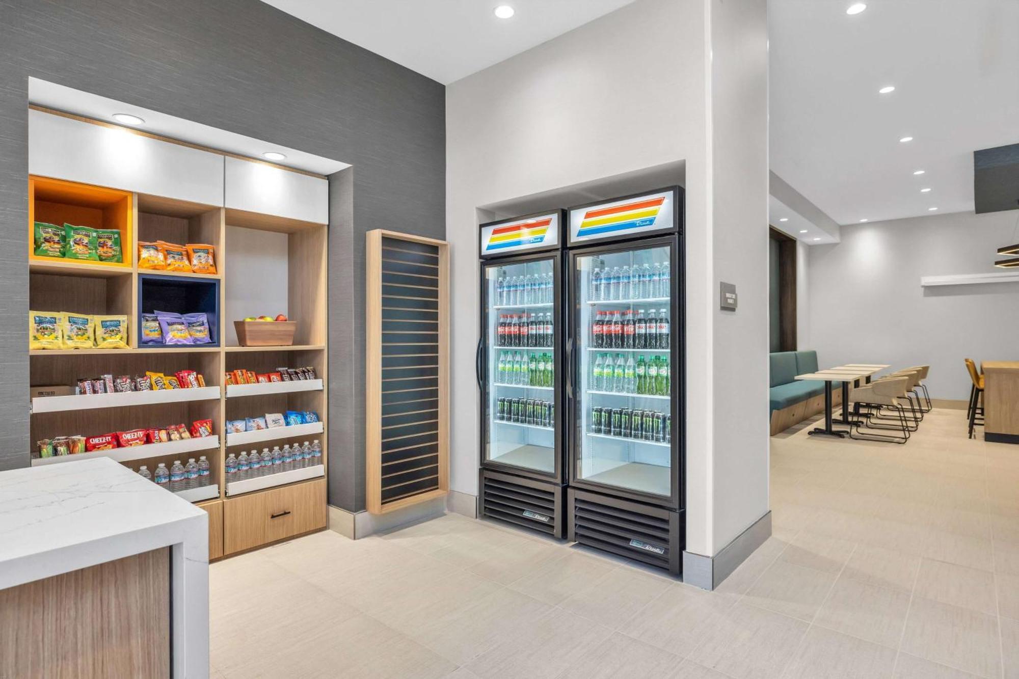 La Quinta Inn & Suites By Wyndham San Jose Airport-Downtown Extérieur photo