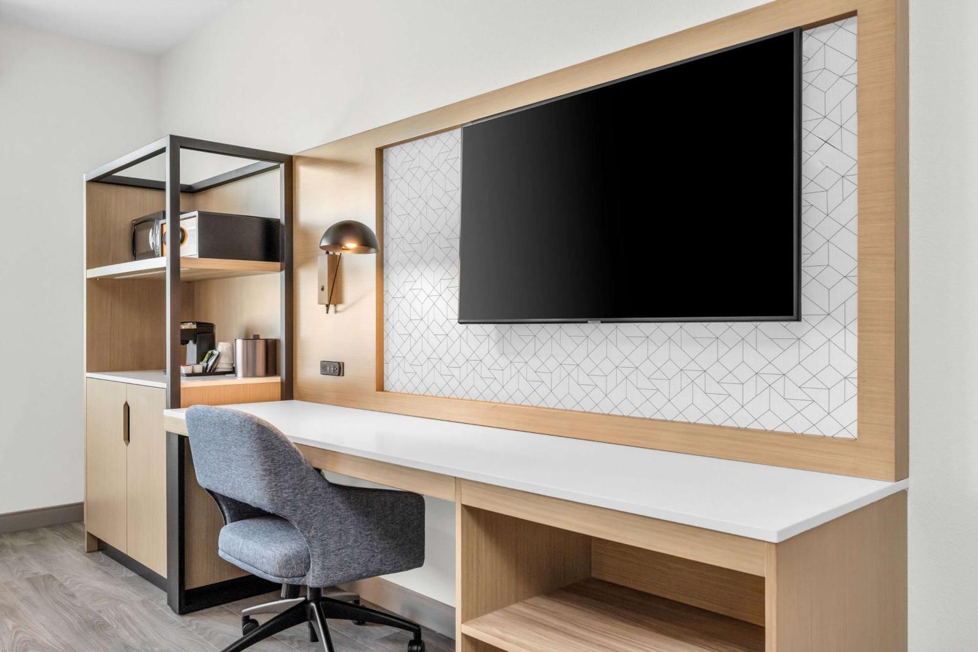 La Quinta Inn & Suites By Wyndham San Jose Airport-Downtown Extérieur photo