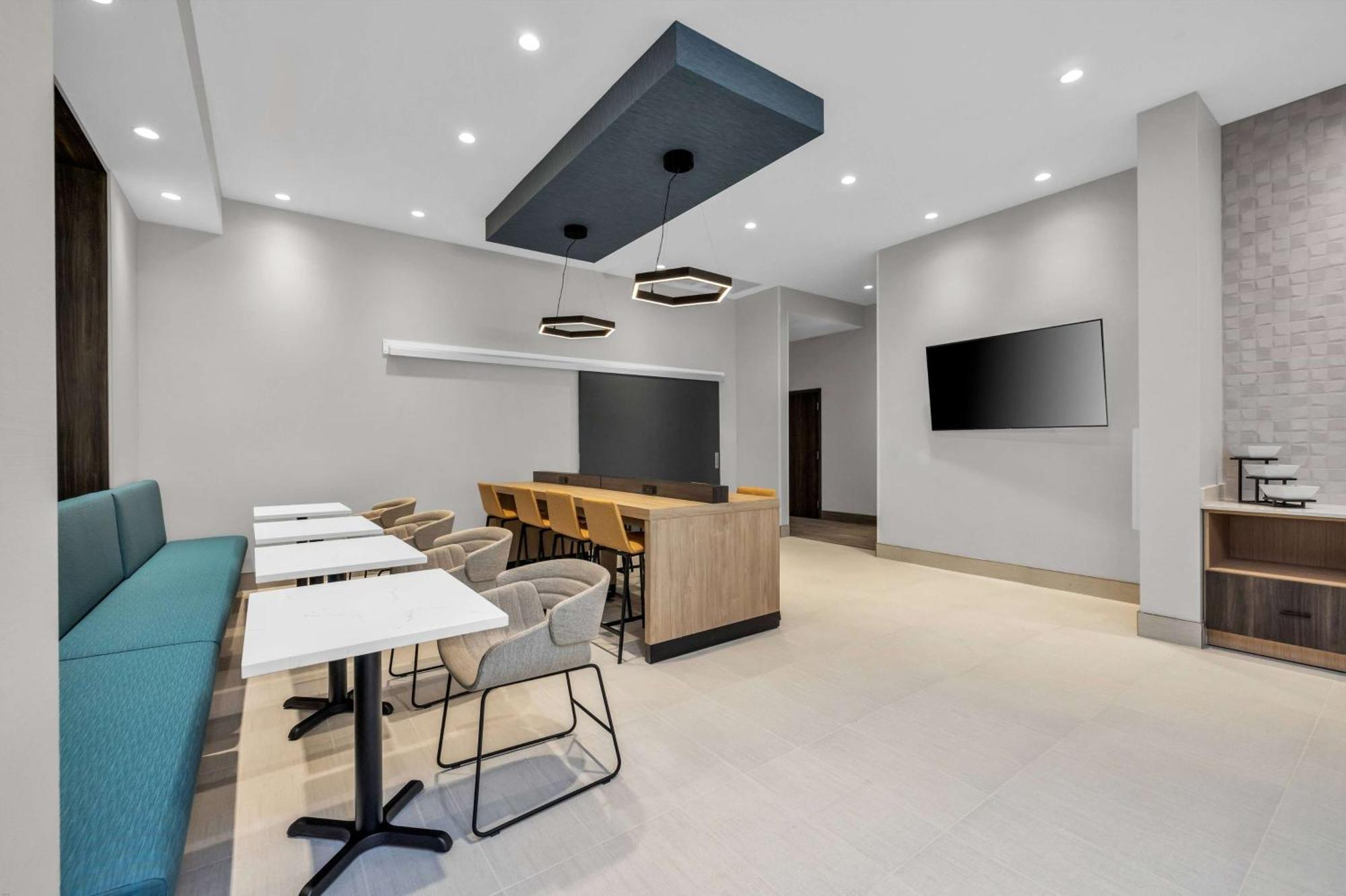 La Quinta Inn & Suites By Wyndham San Jose Airport-Downtown Extérieur photo