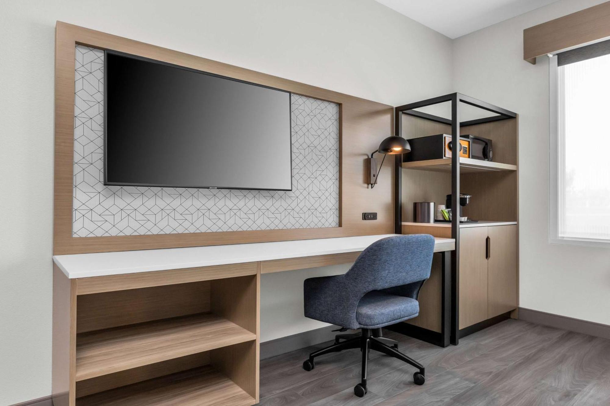 La Quinta Inn & Suites By Wyndham San Jose Airport-Downtown Extérieur photo